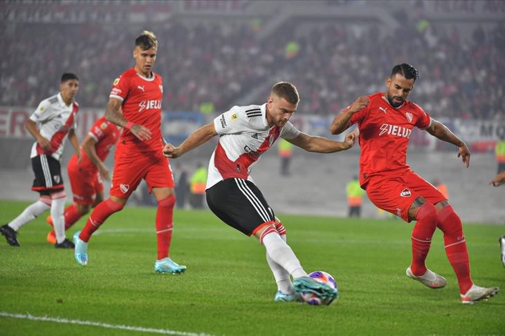 River - Independiente.jpg