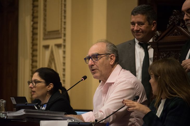 El diputado frenteamplista Gustavo Olmos pidió licencia tras ser acusado de acoso sexual.