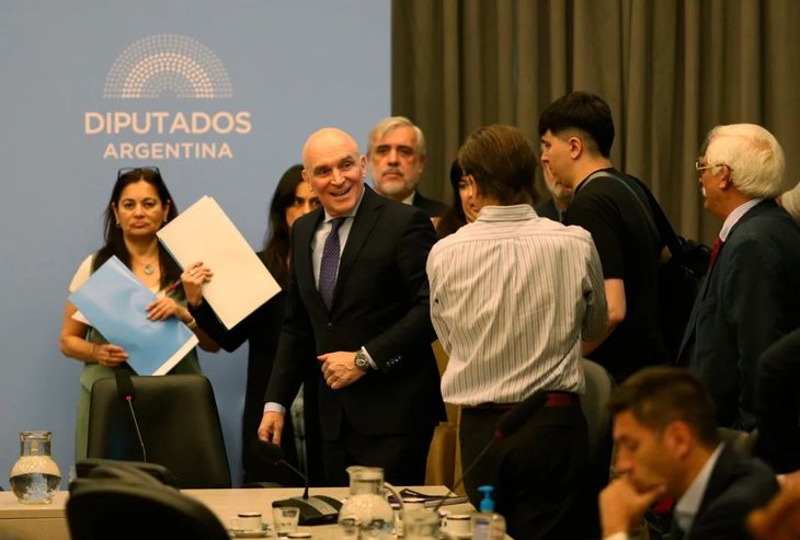 Negociaciones de último momento para alcanzar dictamen en Diputados