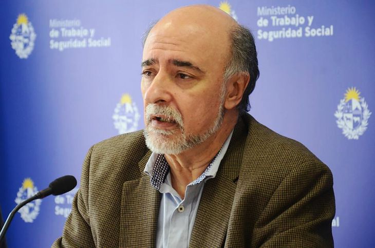 El ministro de Trabajo y Seguridad Social de Uruguay, Pablo Mieres, criticó al Frente Amplio y a Cabildo Abierto por no votar la reforma de la Caja de Profesionales.