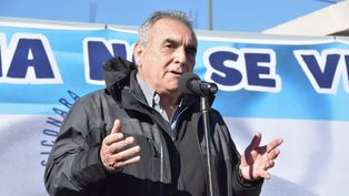 Juan Carlos Schmid anunció un paro de transporte.