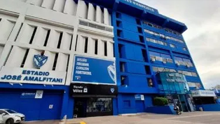 escandalo en velez: 4 jugadores acusados de abuso sexual