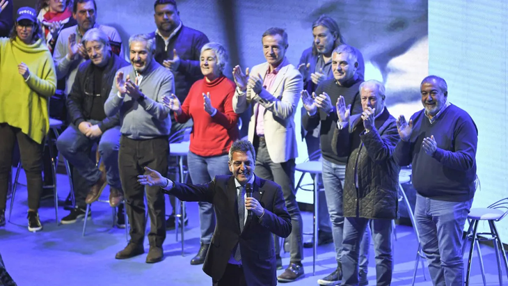 Sergio Massa compartió un acto con los líderes de la CGT