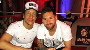 El actor Nicolás Vázquez y el jugador Lionel Messi.