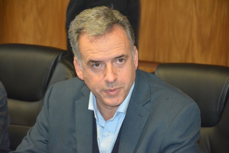 Yamandú Orsi cree que rechazar la ayuda de Argentina es un error.