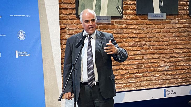 El senador Gustavo Penadés fue denunciado por explotación sexual de menores.