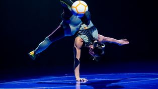 messi10 by cirque du soleil en buenos aires