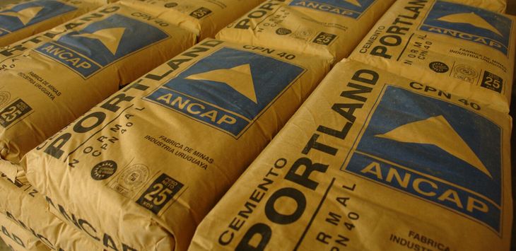 La producción acumulada de portland de Ancap cayó 27% en octubre, según informó la petrolera estatal uruguaya.
