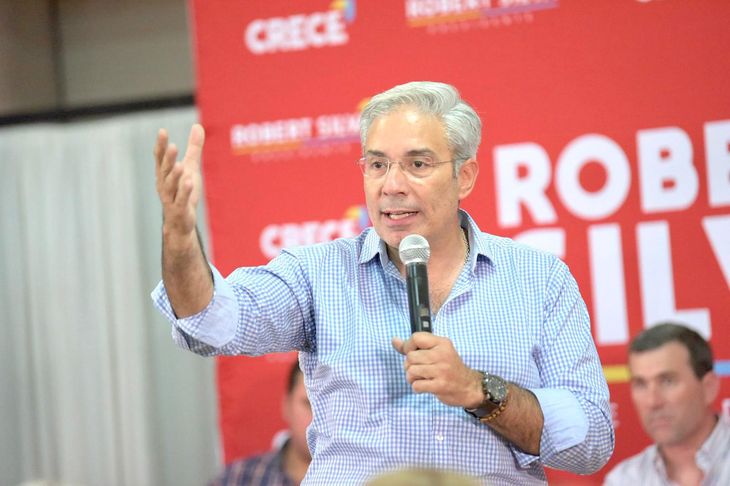 Robert Silva, precandidato por el Partido Colorado.