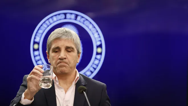 Diputados piden interpelar a Luis Caputo por el destino de los fondos viales