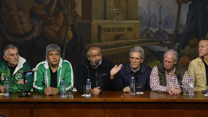 Los tres secretarios generales de la CGT brindaron este miércoles una conferencia de prensa