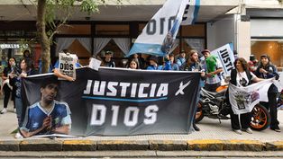 comenzo el juicio por la muerte de diego maradona: como fue la primera audiencia