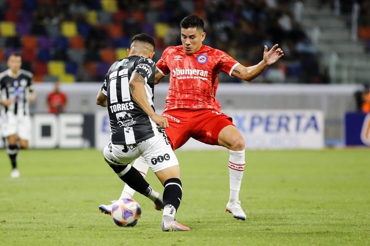 Central Córdoba vs Argentinos Juniors por La Liga Profesional.