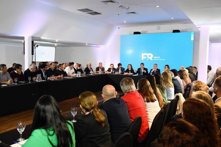 Tras la reunión de su mesa nacional, el Frente Renovador emitió un comunicado