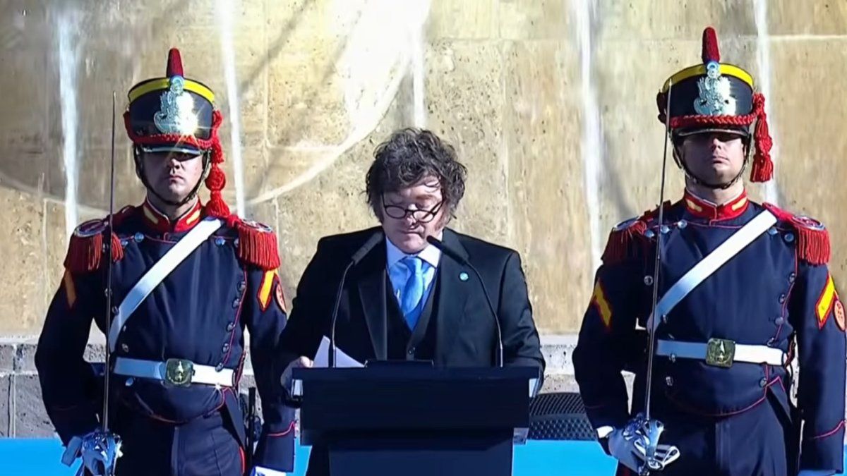 Reaparece Milei: encabezará el acto por los 176 años de la muerte de San Martín
