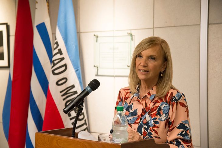 Luis Lacalle Pou le traspasó el mando a la vicepresidenta Beatriz Argimón, debido a sus viajes a Chile y Francia.