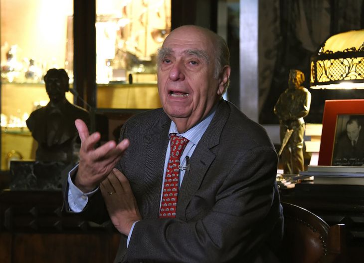 Julio María Sanguinetti disparó contra el Frente Amplio por posturas dispares por parte de sus sectores ante el plebiscito por el sistema previsional.