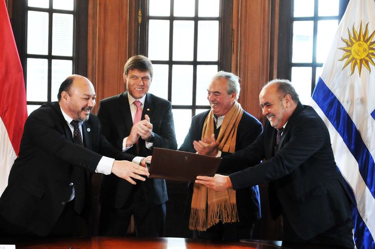 Paraguay se comprometió a escanear unos 45.000 contenedores.