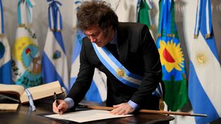 Se oficializó el veto total de Javier Milei a la nueva fórmula jubilatoria.
