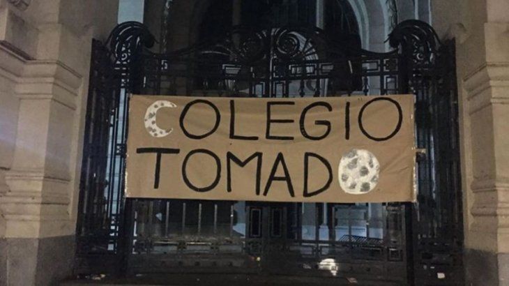 toma-colegio-nacional-de-buenos-aires-1441881.jpg