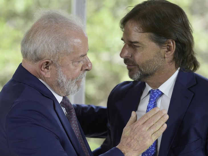 Los presidentes Lula da Silva y Luis Lacalle Pou.