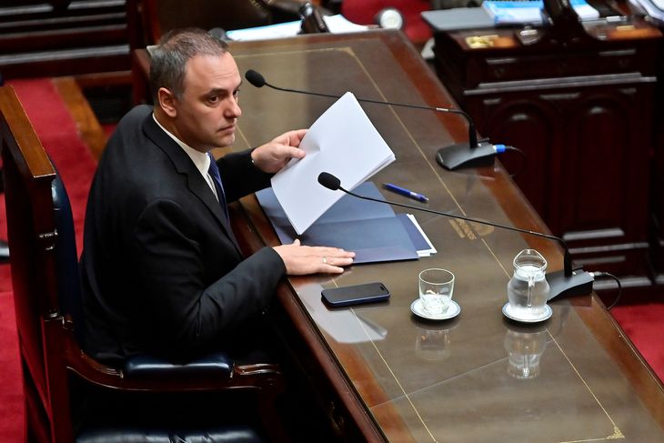 Manuel Adorni descartó su renuncia: Estoy acá dando la cara