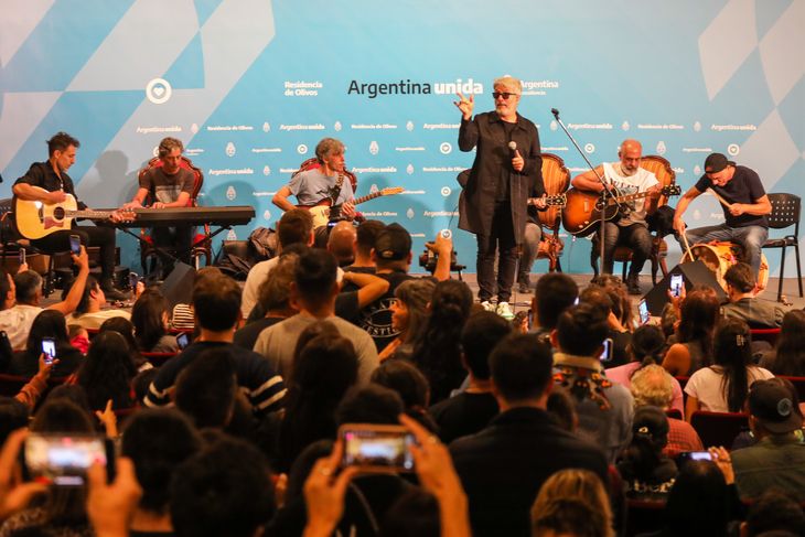 Estelares en el Concierto por la Democracia en la Quinta de Olivos.