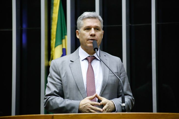 El ministro de Brasil, Paulo Teixeira.