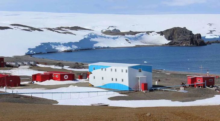Base Científica Antártica Artigas de Uruguay.