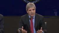 El Gobierno apuesta a nuevos préstamos y privatizaciones para afrontar los vencimientos de deuda