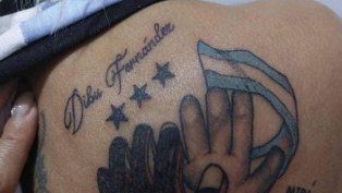 El tatuaje de Dibu Fernández original.