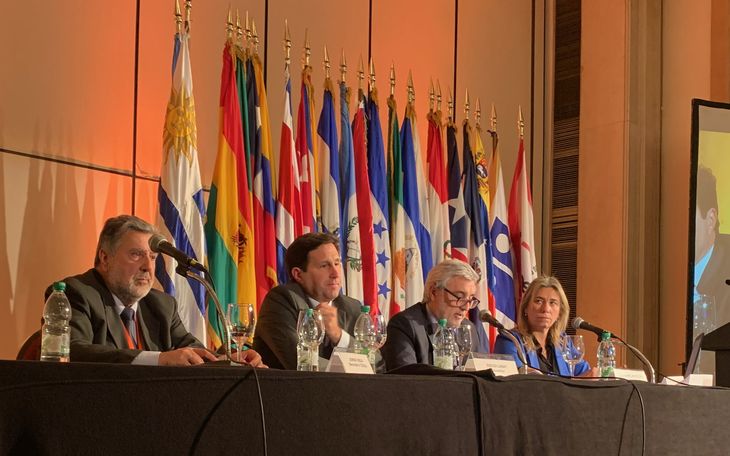 El presidente del BCU, Diego Labat, y el susecretario del MEF, Alejandro Irastorza.