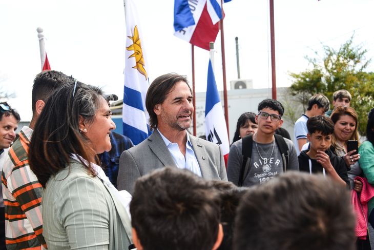El presidente Luis Lacalle Pou mantiene una imagen positiva en Uruguay.