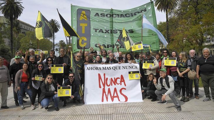 Taxistas lanzaron una campaña este martes en Plaza de Mayo