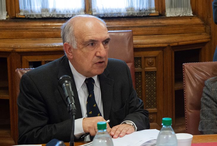 La senadora Gloria Rodríguez trató a Guillermo Domenech de retrógrado.