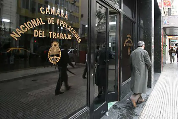 dnu-reforma-laboral-camara-trabajo.webp