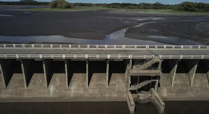 El gobierno uruguayo destina 40 millones de dólares adicionales a obras para paliar la crisis del agua.