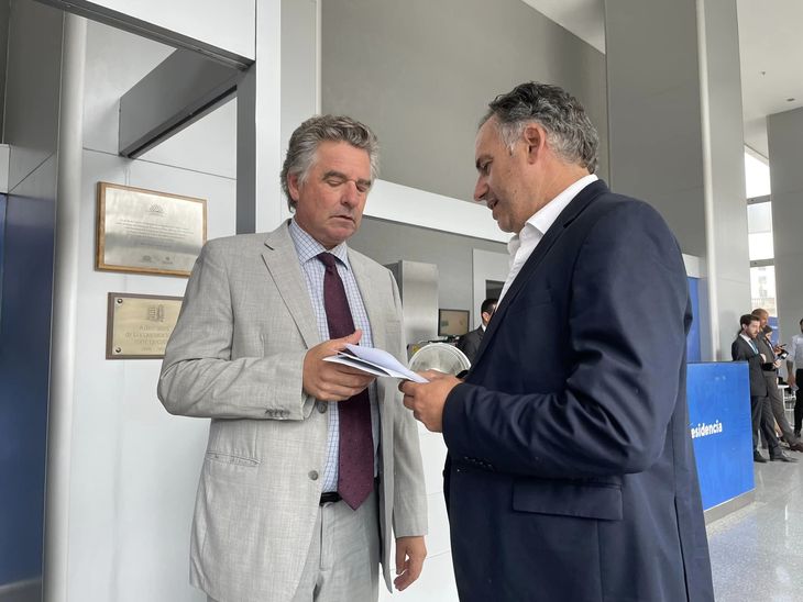 Yamandú Orsi en la jornada de hoy dentro de la Torre Ejecutiva.