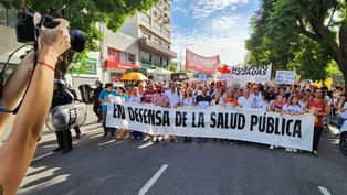 medicos marchan para denunciar el ajuste en el sistema de salud