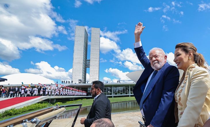 El presidente de Brasil, Lula da Silva, llega a Uruguay para reunirse con su par Luis Lacalle Pou.