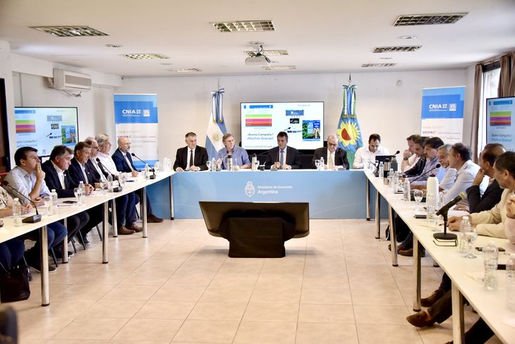 El ministro de Economía, Sergio Massa y otra reunión con la Mesa de Enlace.