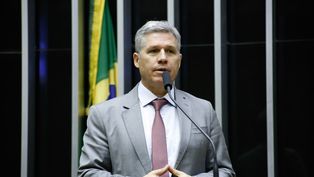 El ministro de Brasil, Paulo Teixeira.