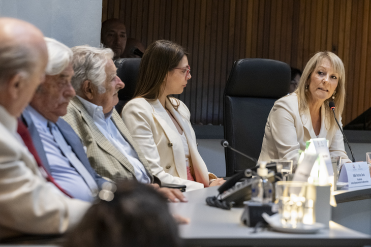 Cosse intentó no polemizar con Mujica, aunque deslizó que tiene una visión muy antigua.