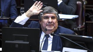 El jefe de senadores de UP, José Mayans.