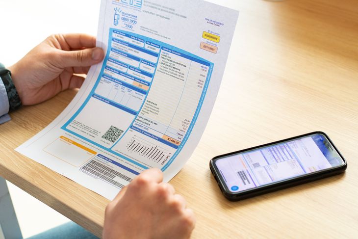 El directo de Cabildo Abierto en UTE denuncia sobrecostos en las tarifas de los uruguayos.