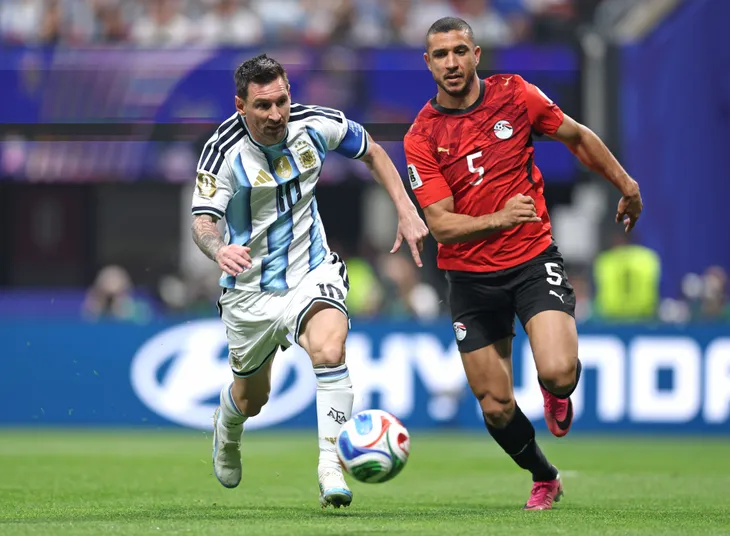 Messi corriendo cansado