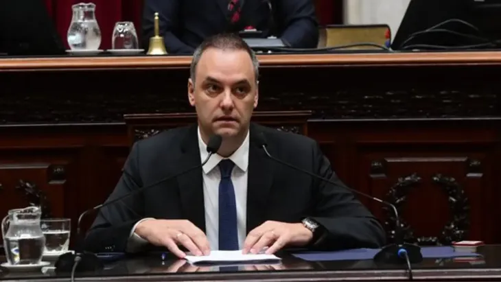 im manuel adorni frente al congreso