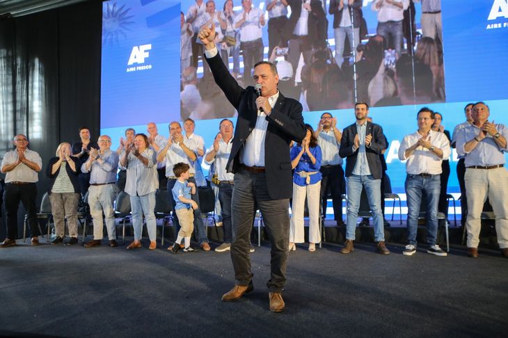 Álvaro Delgado hará una gira por 18 capitales departamentales.