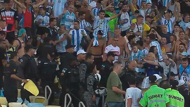 La Policía de Brasil reprimió a hinchas argentinos en el Maracaná