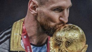 Lionel Messi con la Copa del Mundo.